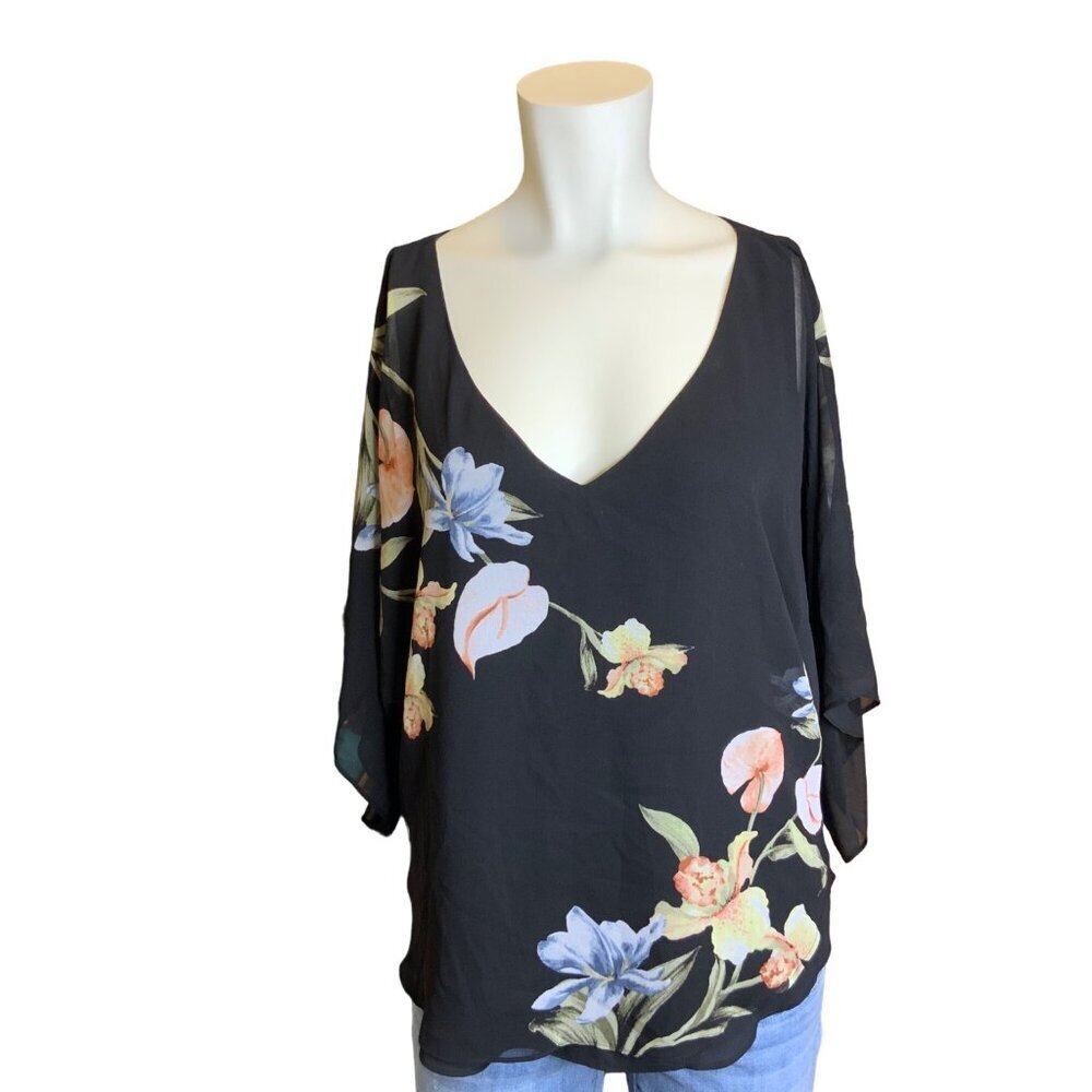 Black Floral Kimono Women's size small White House Black Market